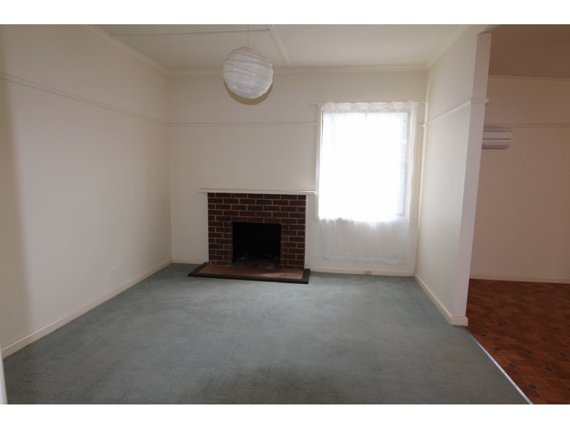 16 Mitchell Street, Heathcote VIC 3523