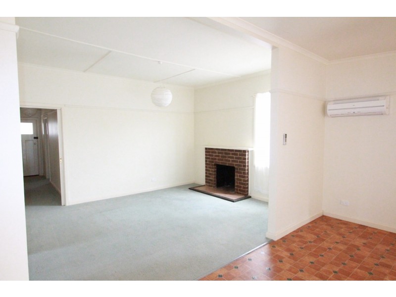 16 Mitchell Street, Heathcote VIC 3523