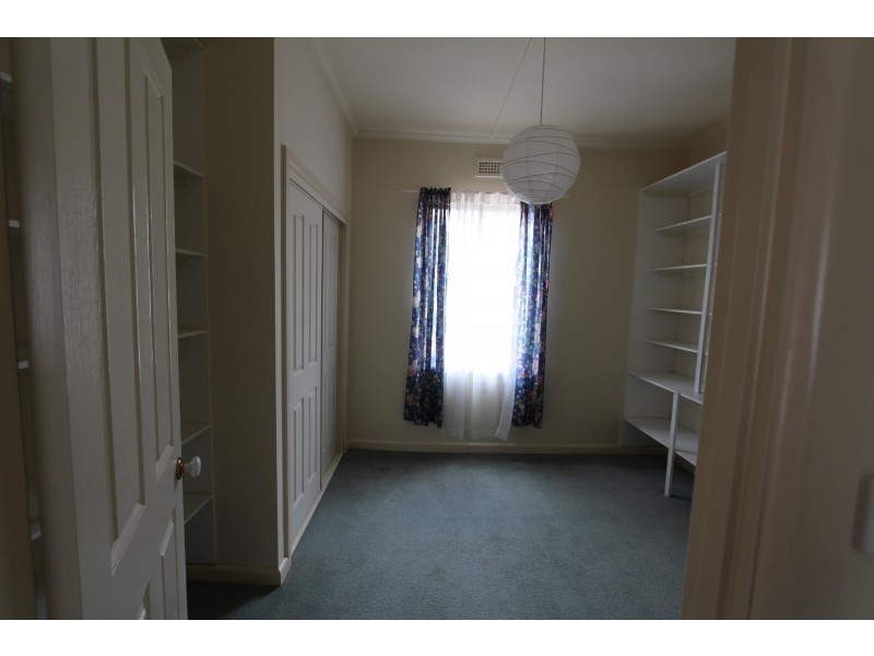 16 Mitchell Street, Heathcote VIC 3523