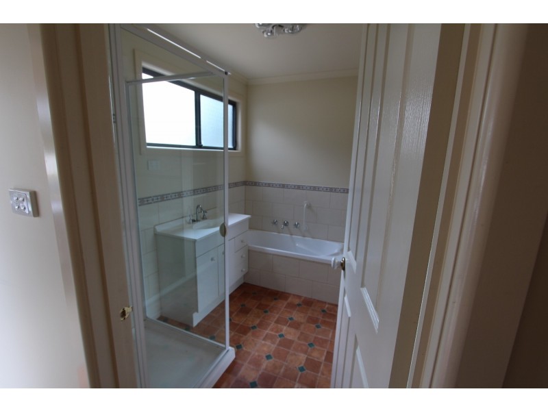 16 Mitchell Street, Heathcote VIC 3523