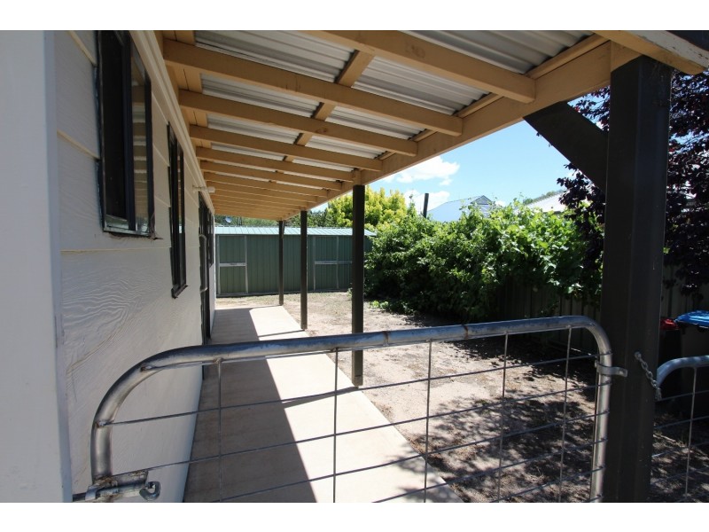 16 Mitchell Street, Heathcote VIC 3523