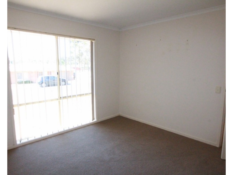 19 Davey Close, Flora Hill VIC 3550