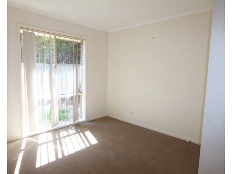 19 Davey Close, Flora Hill VIC 3550