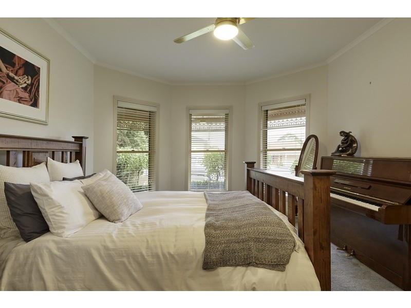 4 Gumnut Rise, Strathdale VIC 3550