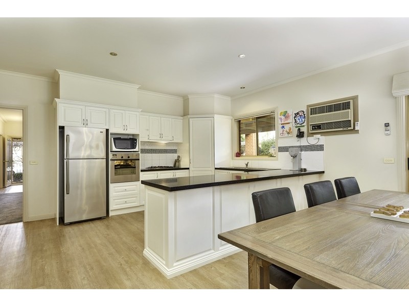 4 Gumnut Rise, Strathdale VIC 3550