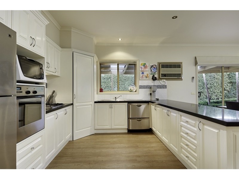 4 Gumnut Rise, Strathdale VIC 3550