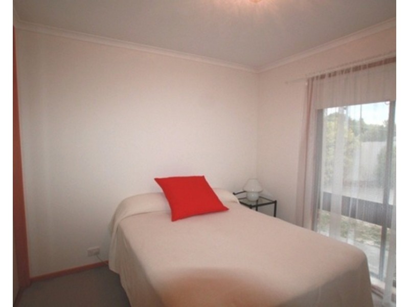 1/3 Minto Street, Quarry Hill VIC 3550