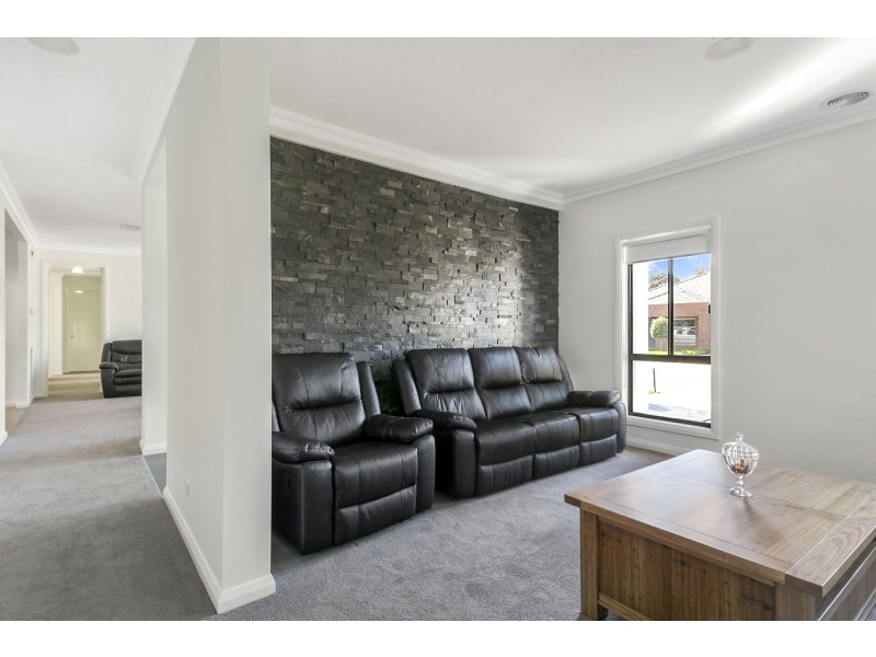 31 Regent Street, Strathfieldsaye VIC 3551