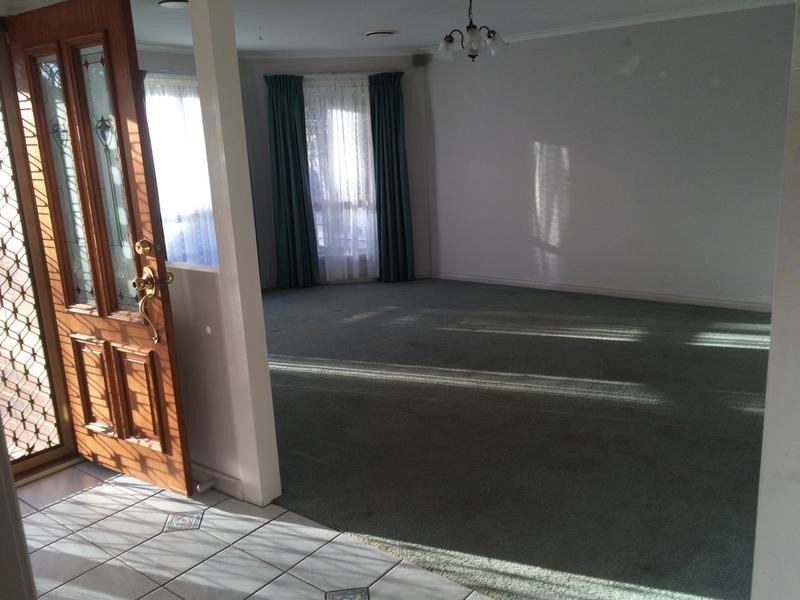 4 Bowles Road, Epsom VIC 3551