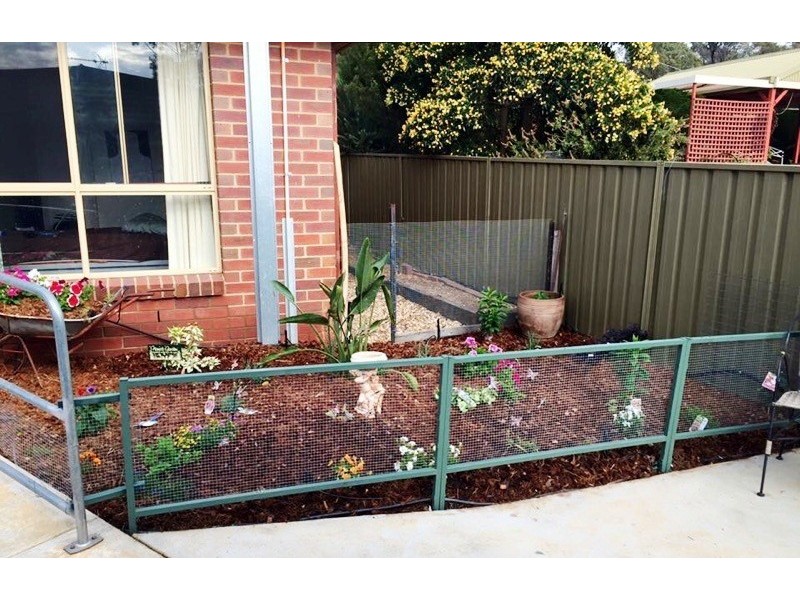4 Bowles Road, Epsom VIC 3551