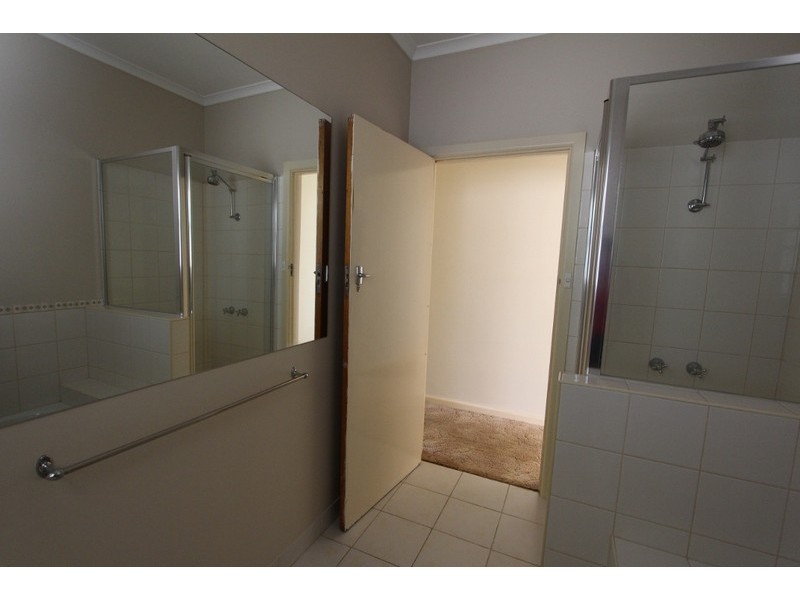 2 Nankoor Street, Golden Square VIC 3555
