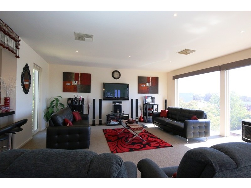 26 Weatherby Drive, Strathdale VIC 3550