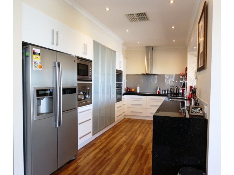 26 Weatherby Drive, Strathdale VIC 3550