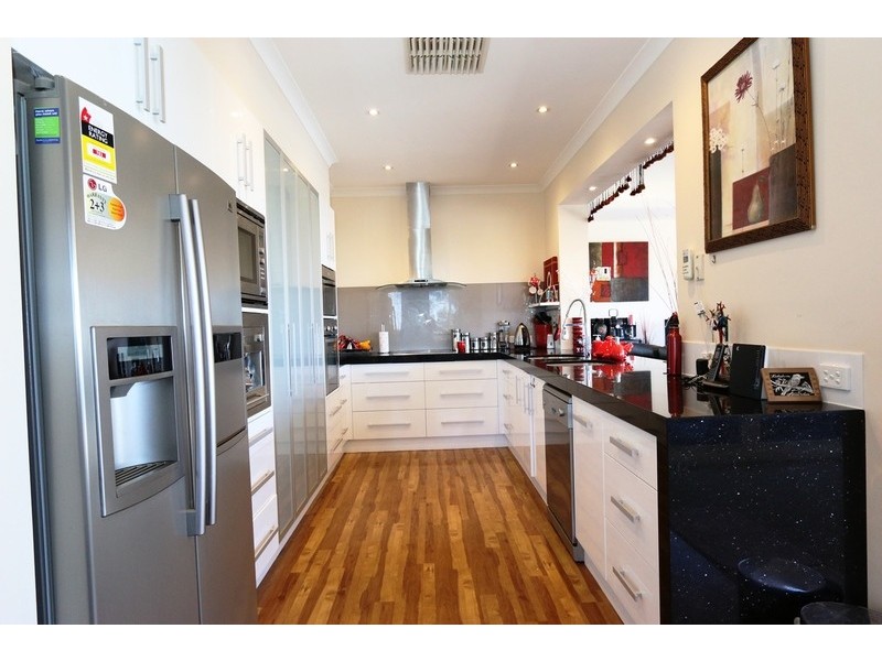 26 Weatherby Drive, Strathdale VIC 3550
