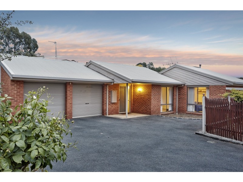 4 Sherman Crescent, Spring Gully VIC 3550