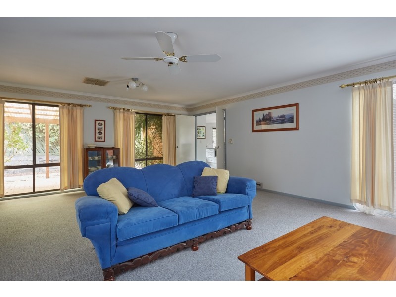 4 Sherman Crescent, Spring Gully VIC 3550