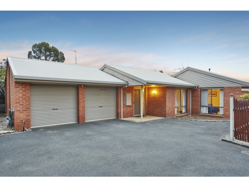 4 Sherman Crescent, Spring Gully VIC 3550