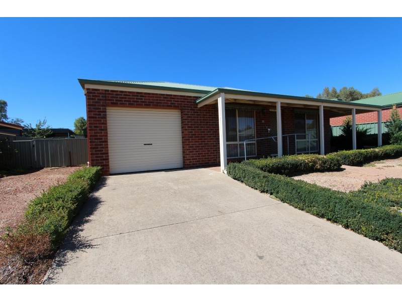 10 Elvey Drive, Kangaroo Flat VIC 3555