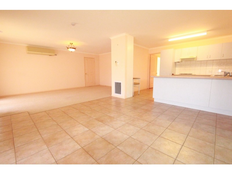 10 Elvey Drive, Kangaroo Flat VIC 3555