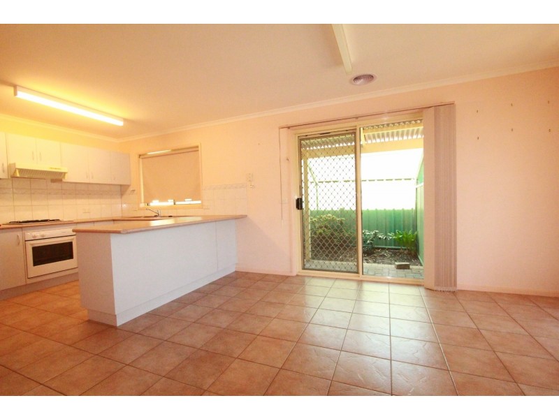 10 Elvey Drive, Kangaroo Flat VIC 3555