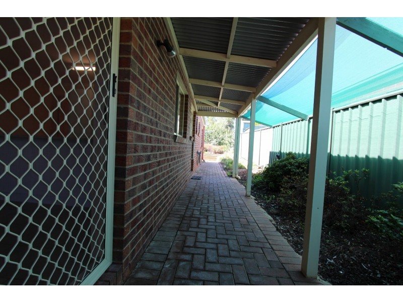 10 Elvey Drive, Kangaroo Flat VIC 3555