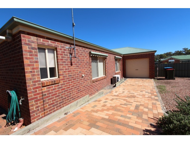 10 Elvey Drive, Kangaroo Flat VIC 3555