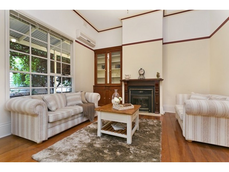 8 Brodie Street, Quarry Hill VIC 3550