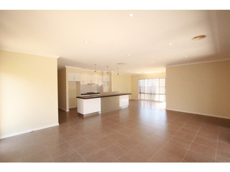 9 Marlo Court, Strathdale VIC 3550