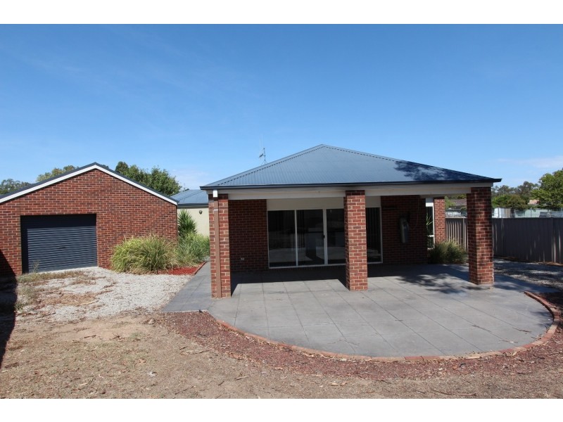 9 Marlo Court, Strathdale VIC 3550