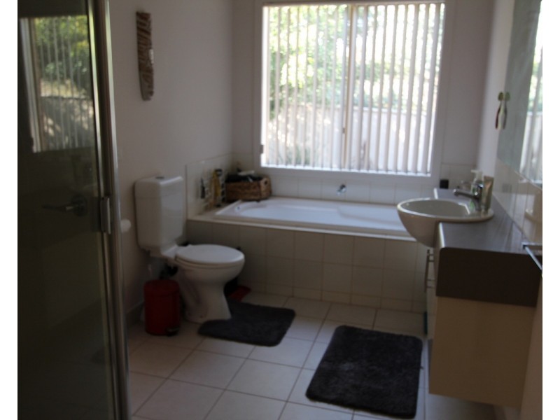 4 Amber Court, East Bendigo VIC 3550