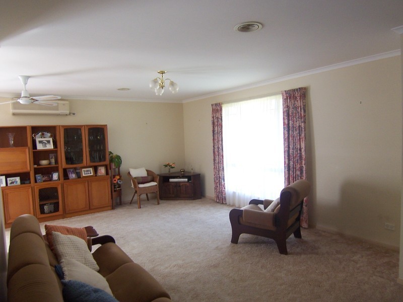 2A Alliance Avenue, California Gully VIC 3556