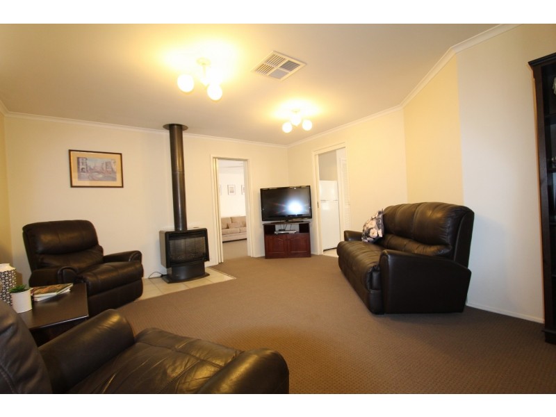 96 East Road, Huntly VIC 3551