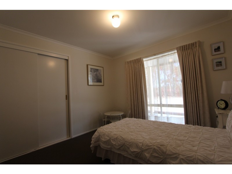 96 East Road, Huntly VIC 3551