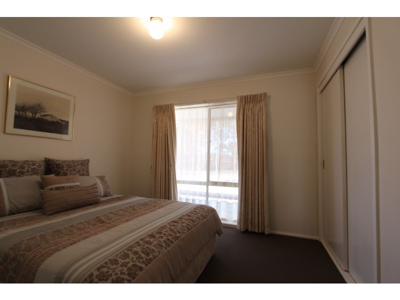 96 East Road, Huntly VIC 3551