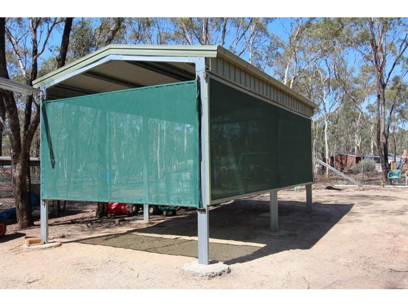 96 East Road, Huntly VIC 3551