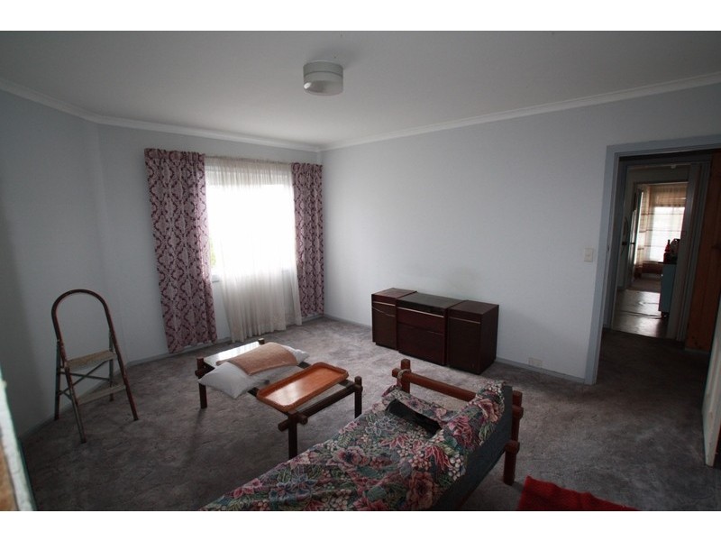 6 Thorpe Street, California Gully VIC 3556