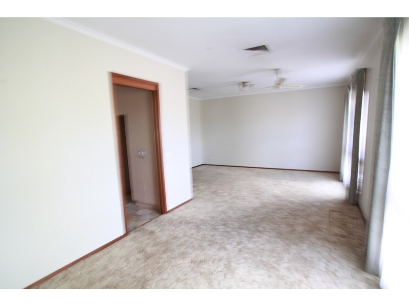 29 Ridgeway Crescent, Kennington VIC 3550
