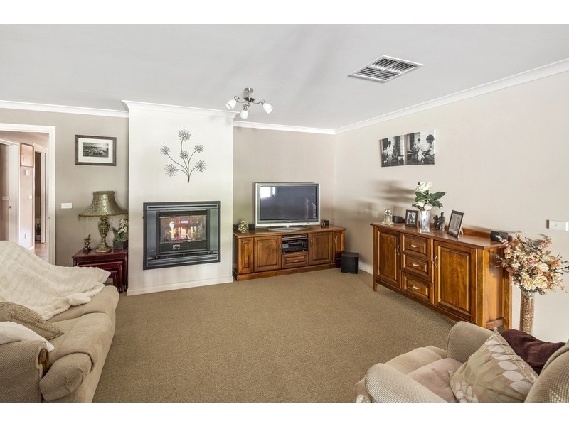 69 Amara Way, Kangaroo Flat VIC 3555