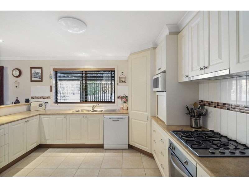 69 Amara Way, Kangaroo Flat VIC 3555