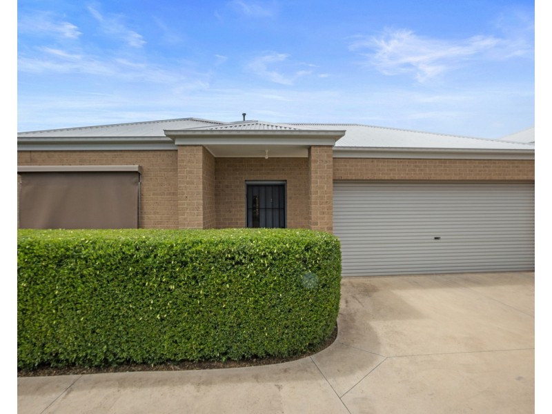 2/67-71 Osborne Street, Flora Hill VIC 3550