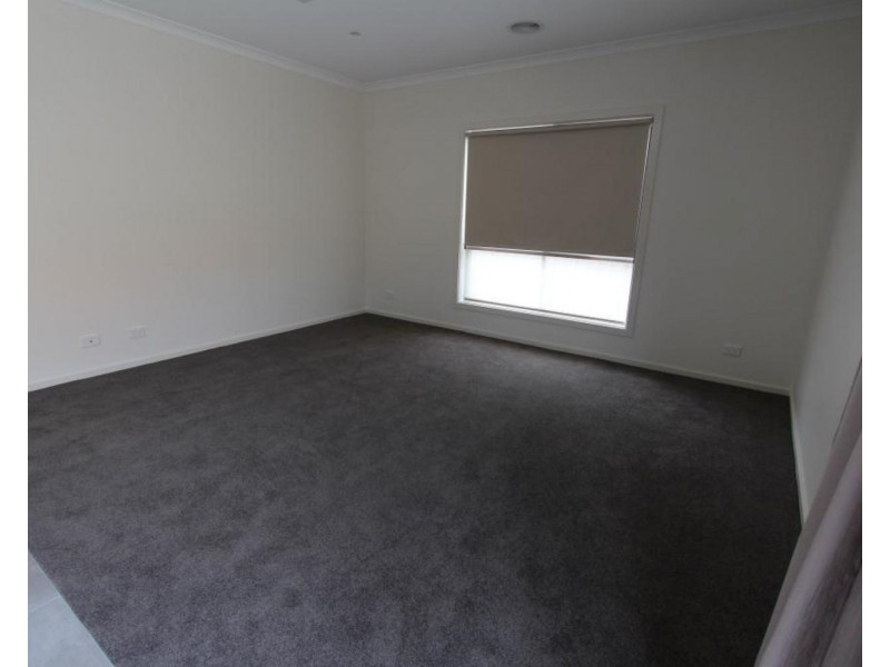 2/67-71 Osborne Street, Flora Hill VIC 3550