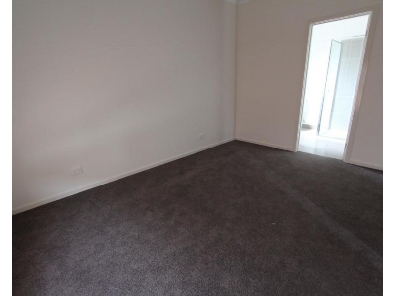 2/67-71 Osborne Street, Flora Hill VIC 3550