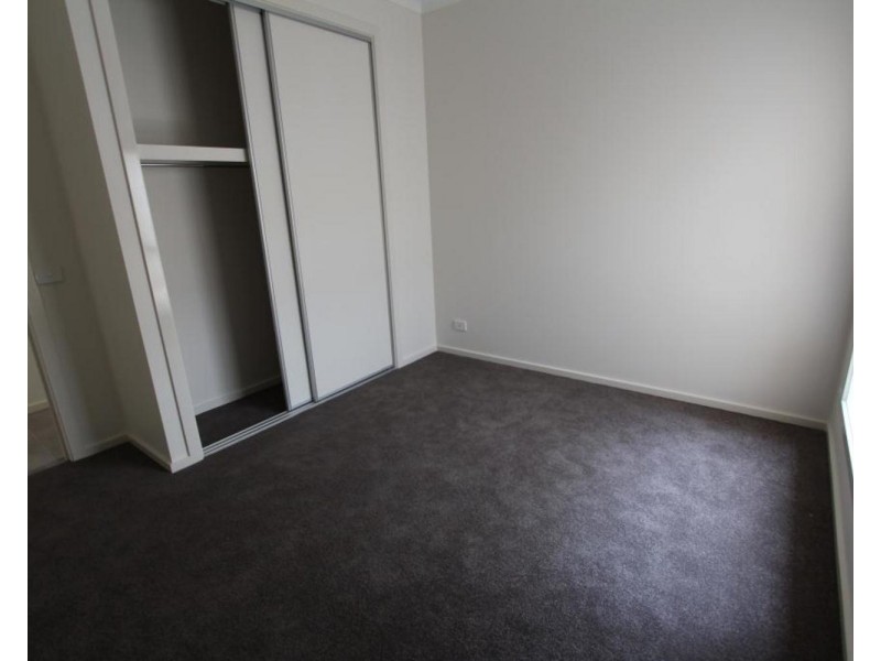 2/67-71 Osborne Street, Flora Hill VIC 3550