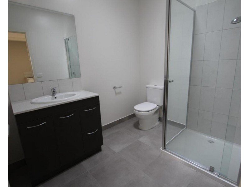 2/67-71 Osborne Street, Flora Hill VIC 3550