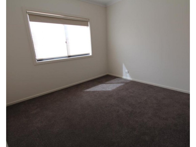 2/67-71 Osborne Street, Flora Hill VIC 3550