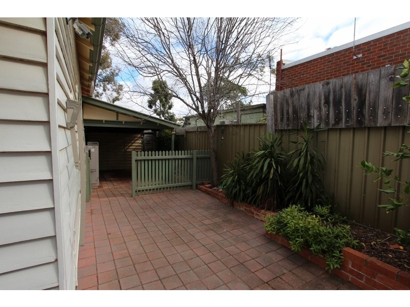 87 Neale Street, Flora Hill VIC 3550