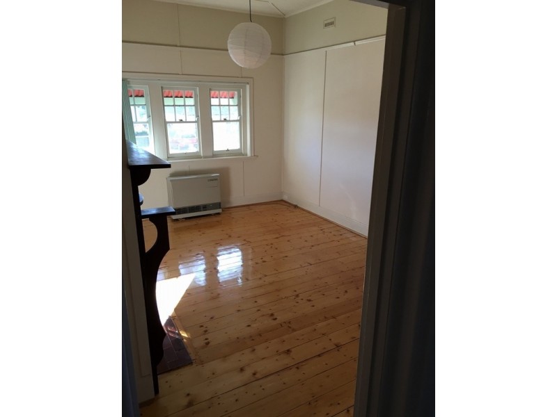 87 Neale Street, Flora Hill VIC 3550