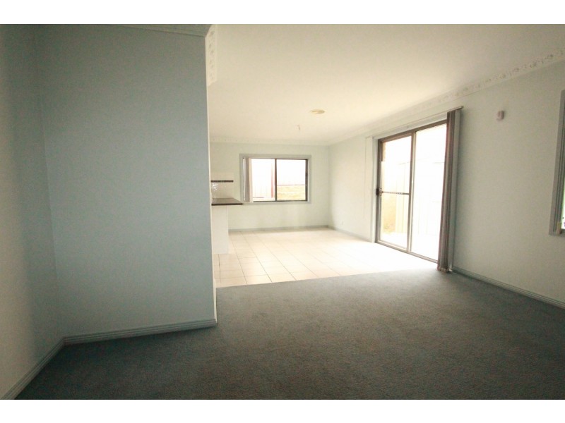 2/17 Claire Court, Kennington VIC 3550