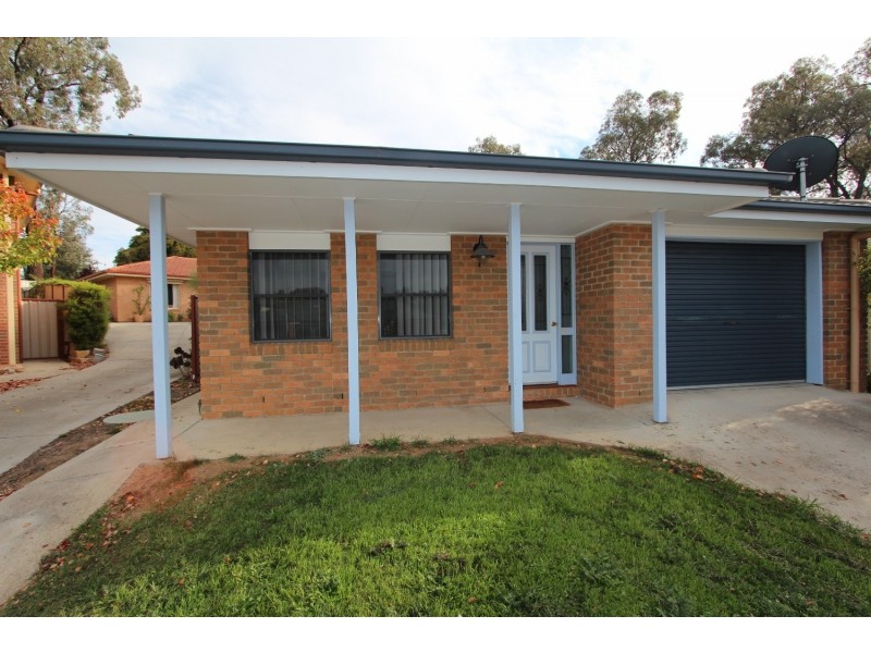 2/17 Claire Court, Kennington VIC 3550