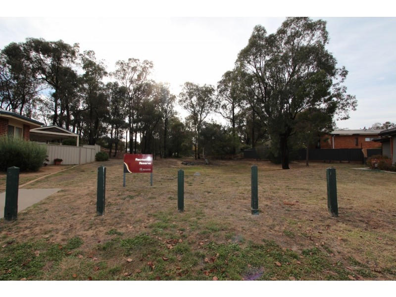 2/17 Claire Court, Kennington VIC 3550